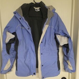 ~ Womens double layered full zip Columbia omni tech coat